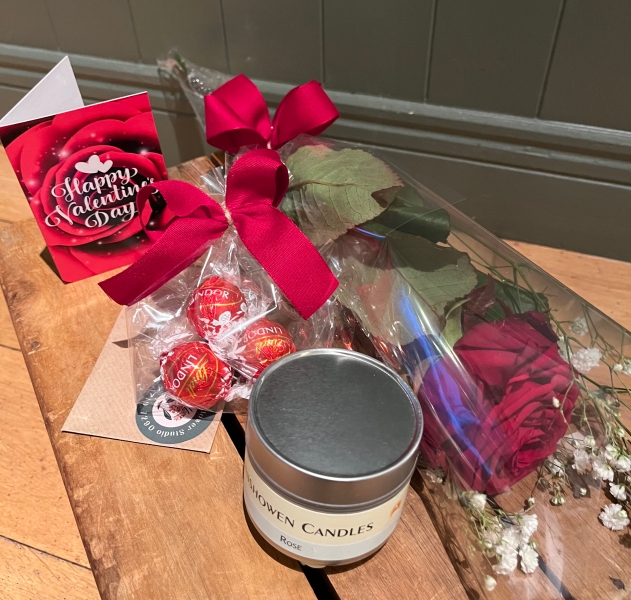 Single Red Rose Special